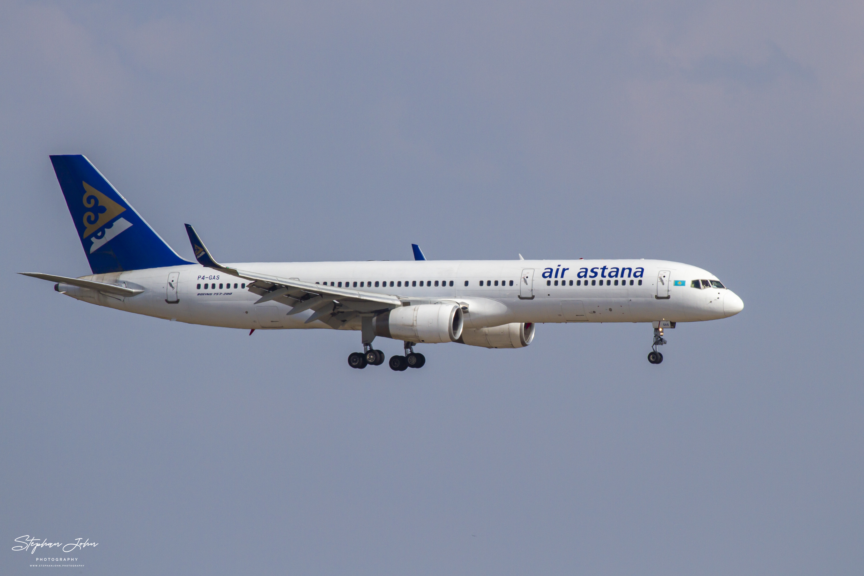 Boeing 757-200 der Air Astana