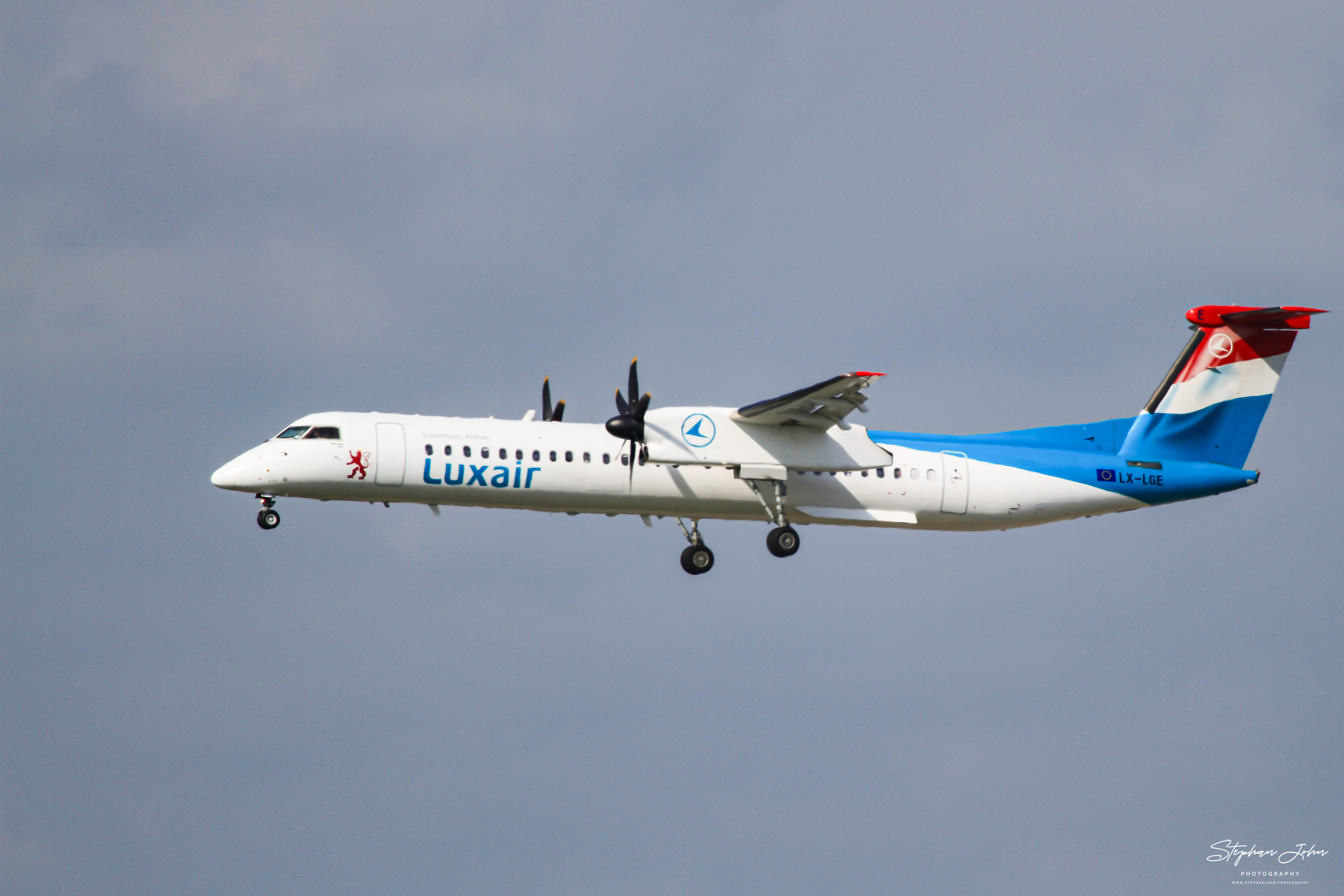 Bombardier DHC-8-400 der Luxair