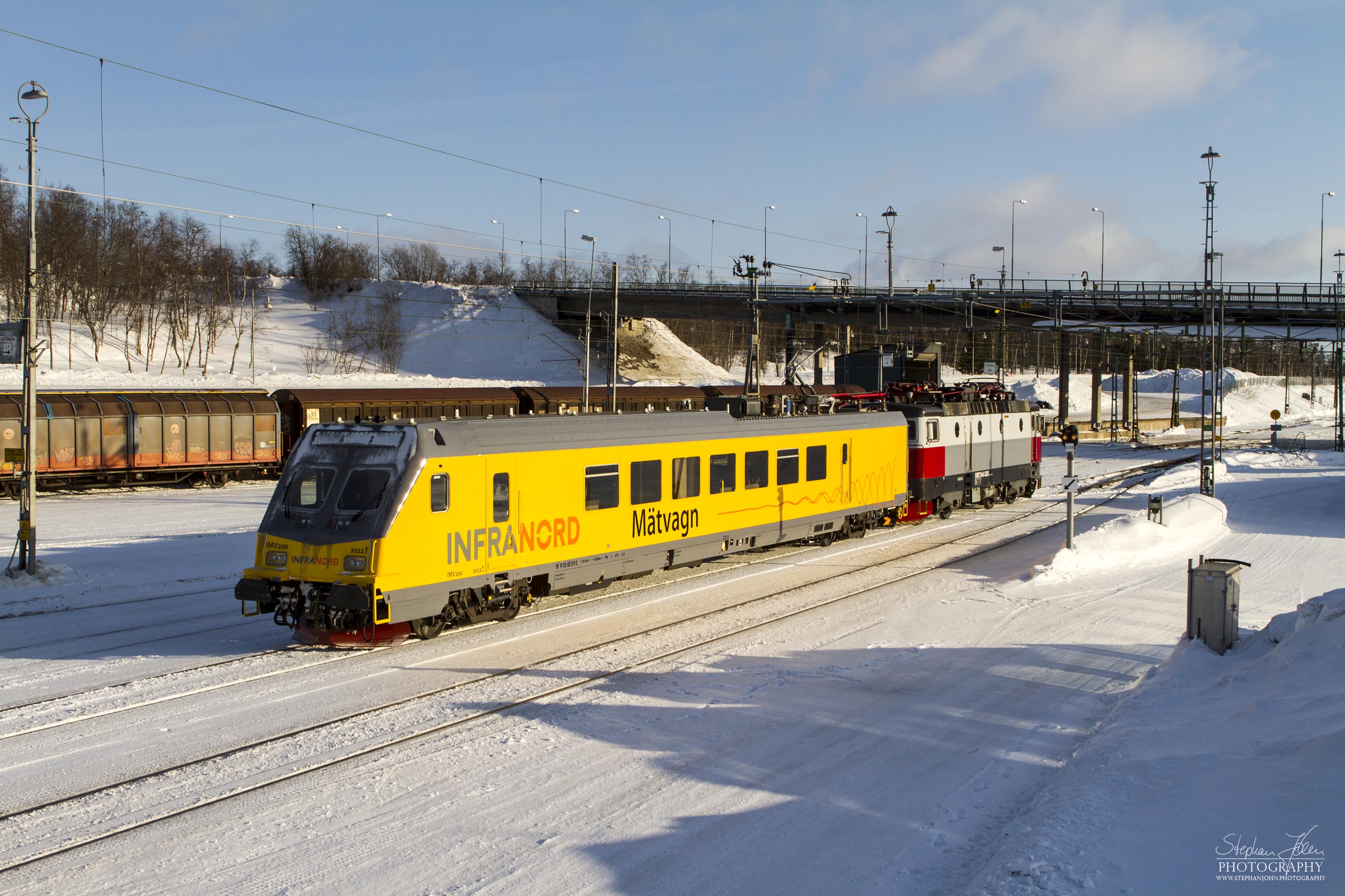 Messzug von InfraNord im Bahnhof Kiruna C