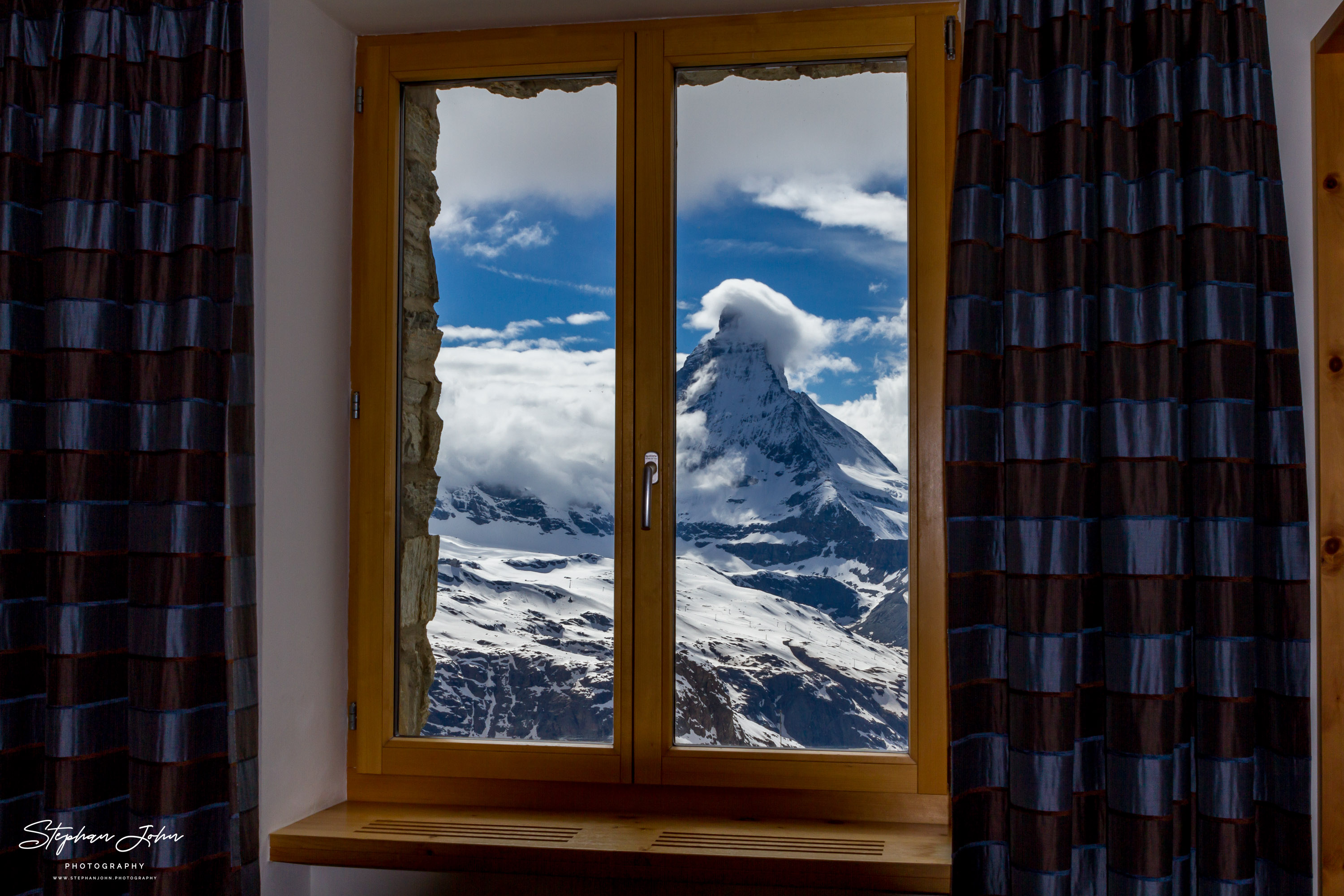 Blick aus dem Fenster des Kulmhotel Gornergrat zum Matterhorn