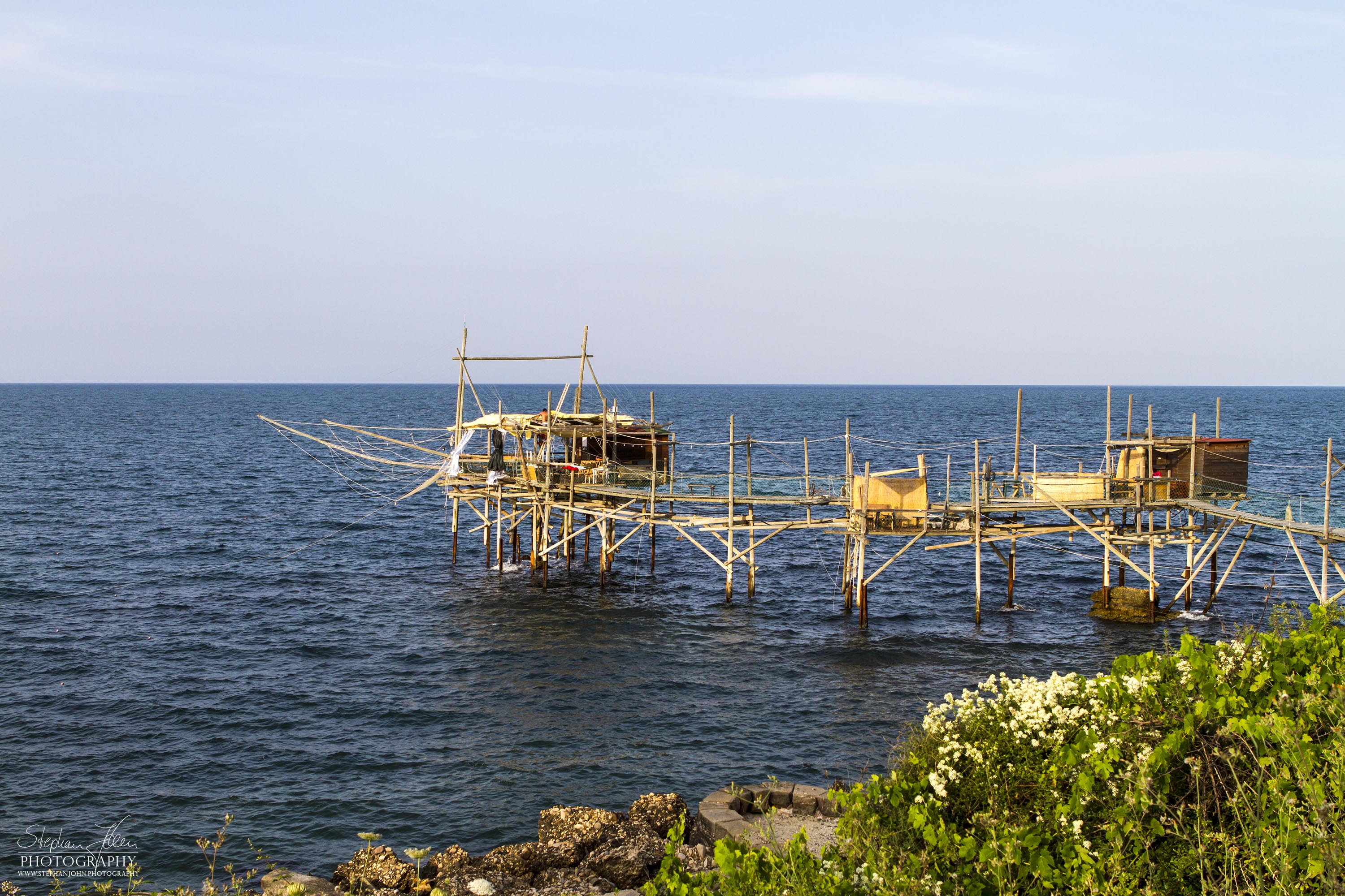 Trabucco oder auch Trabocco ist ein an der abruzzesischen Küste der Adria zum Fischfang errichteter Pfahlbau.