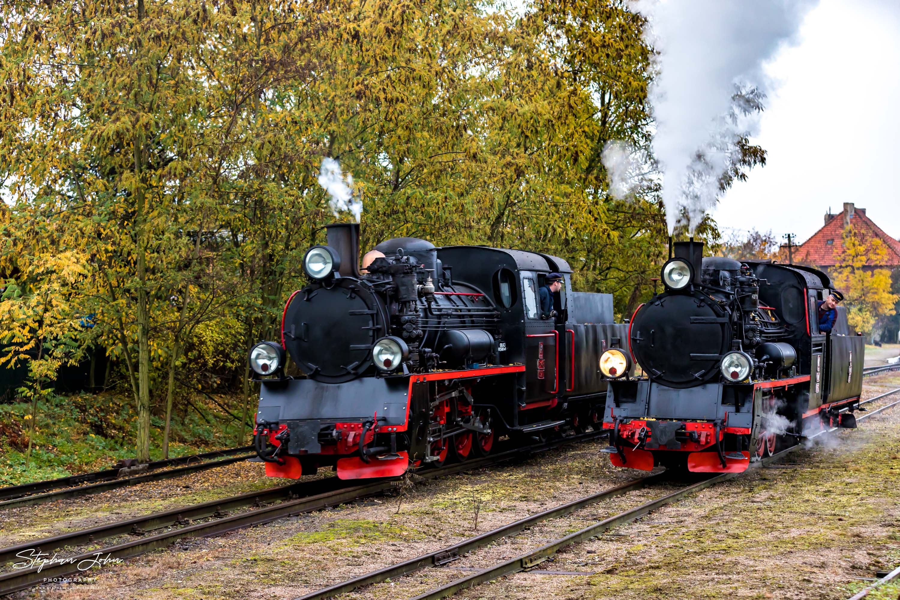 Die beiden Lokomotiven des GmP Px48-1920 und Px48-1756 setzen im Bahnhof Zaniemyśl um