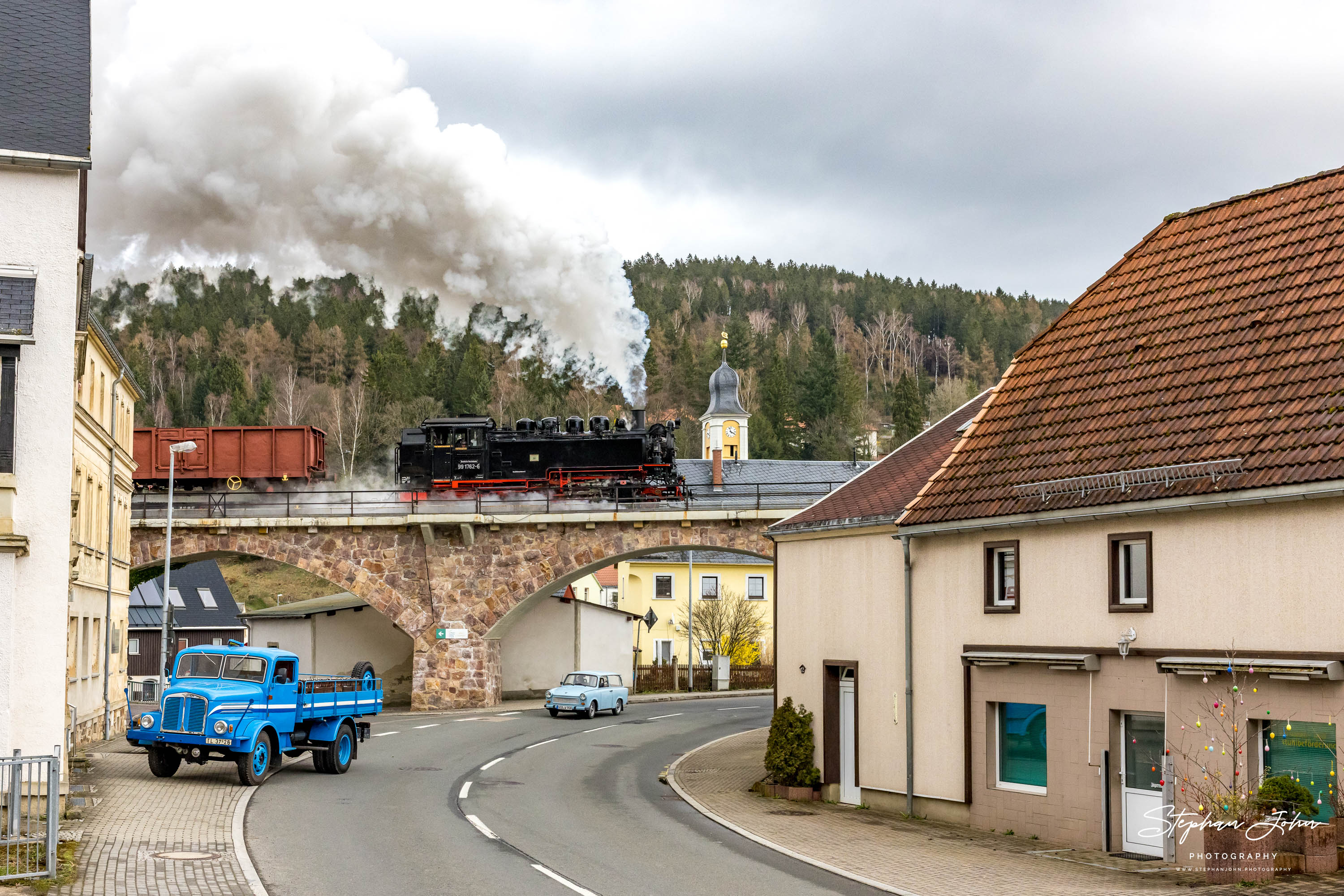Lok 99 1762-6 mit P 5101 erreicht Schmiedeberg