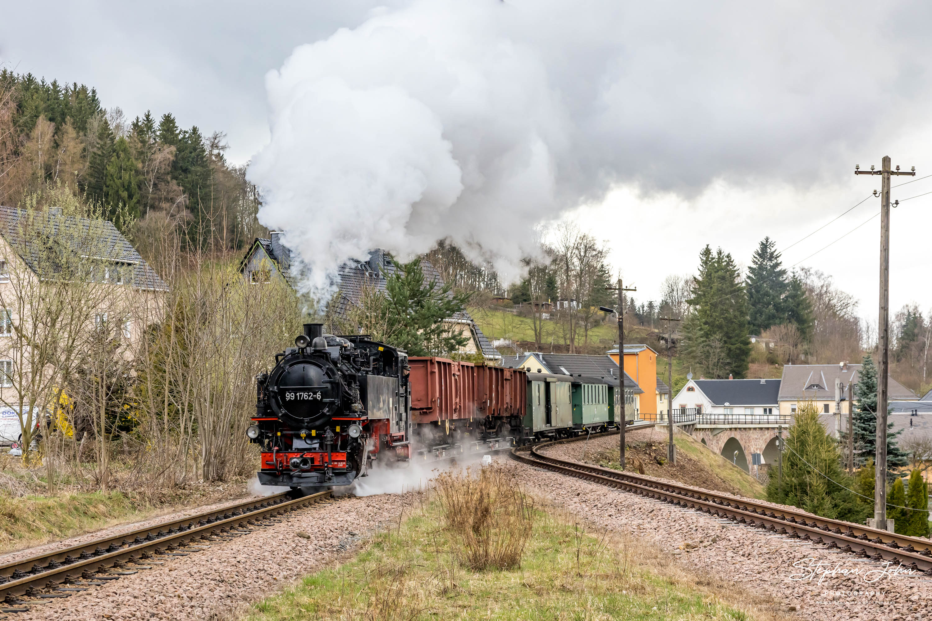 Lok 99 1762-6 mit P 5101 erreicht Schmiedeberg