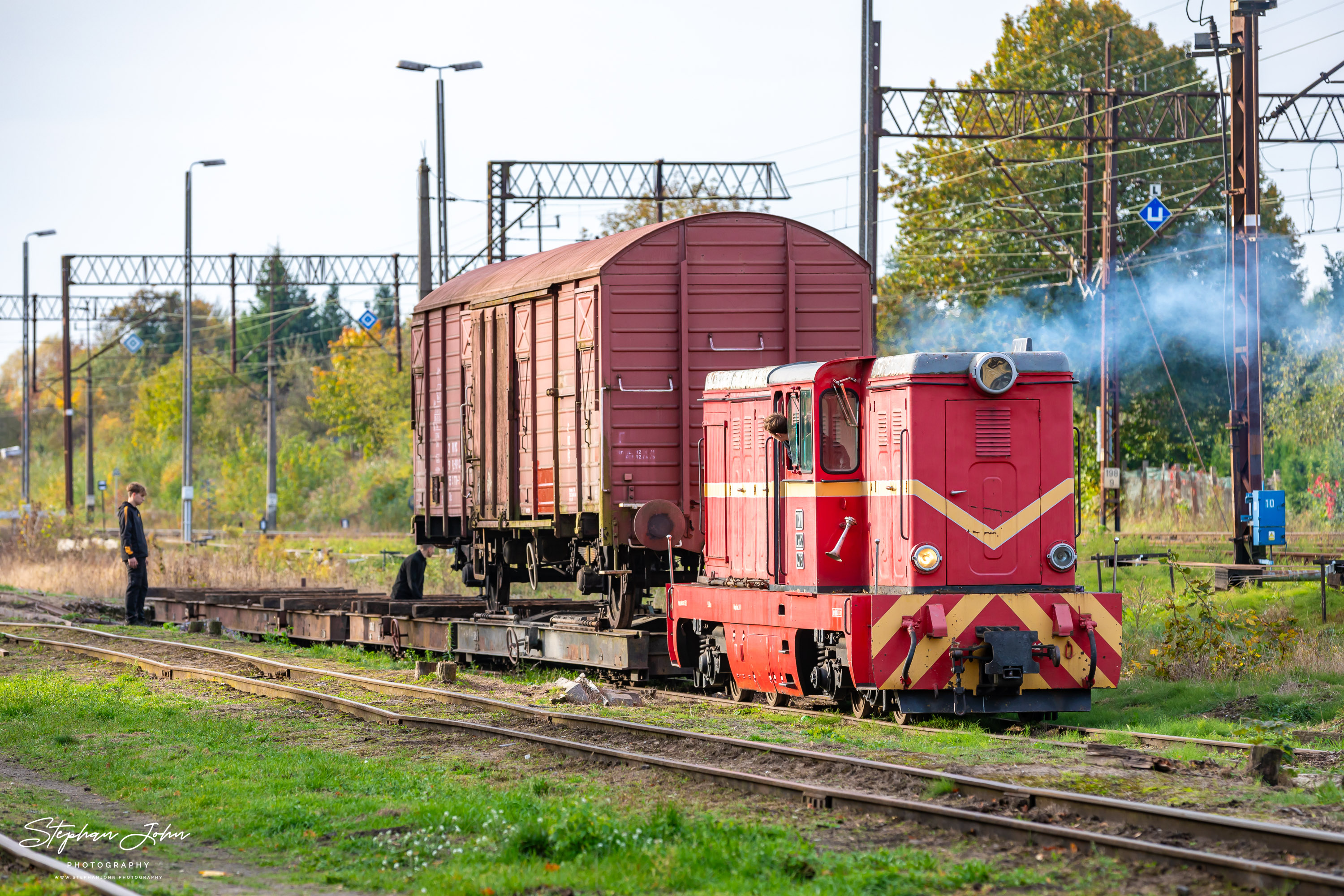 Rangierarbeiten in Koszalin Wąskotorowy mit Lok Lxd2 475 der Towarzystwo Koszalińskiej Kolei Wąskotorowej (TKKW)