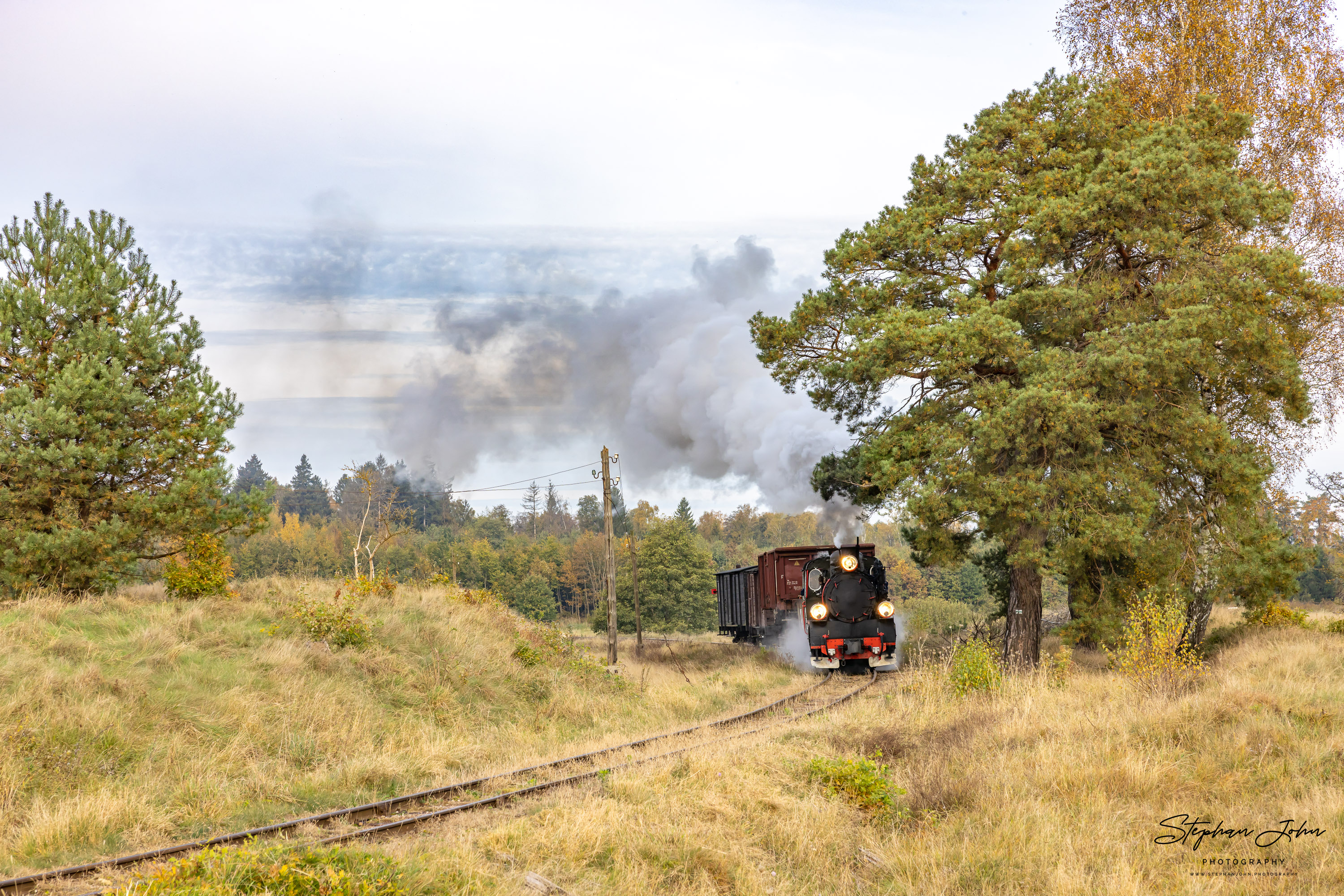 Güterzüge auf der Schmalspurbahn Köslin (Koszalin) - Roßnow (Rosnowo) mit Lok Px48 3901